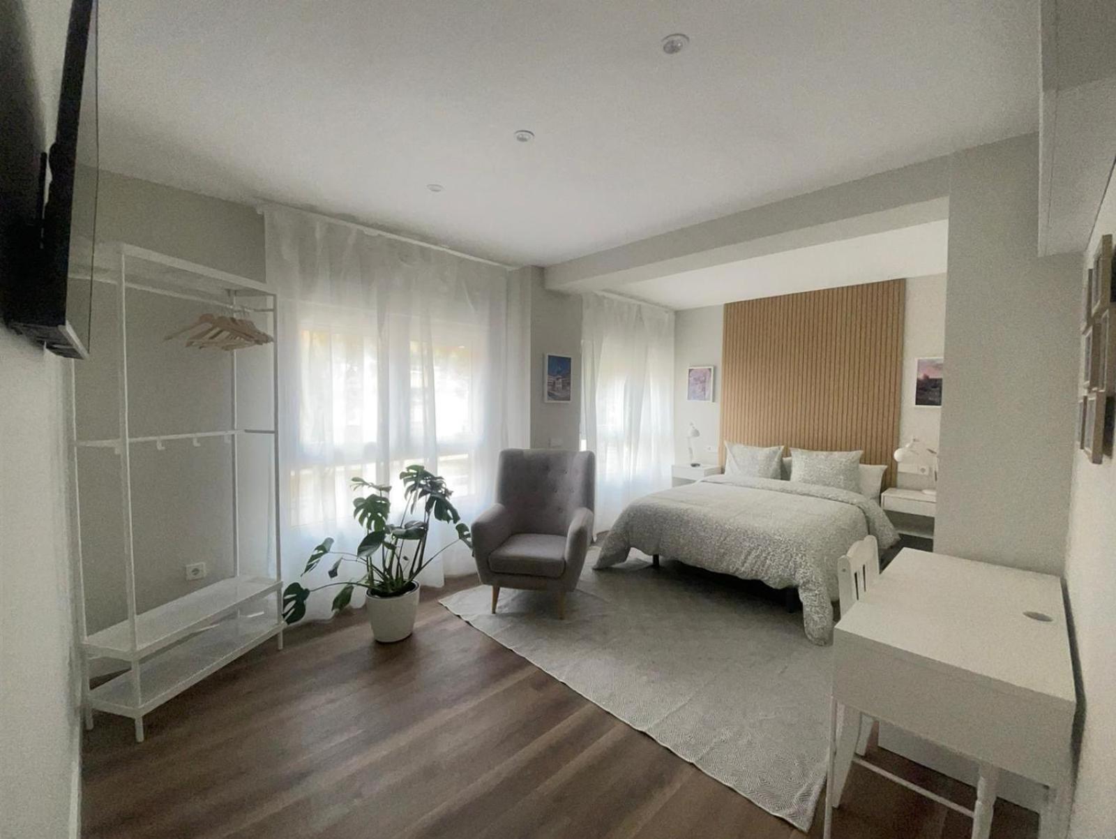 Rooms Madrid Rio Bagian luar foto