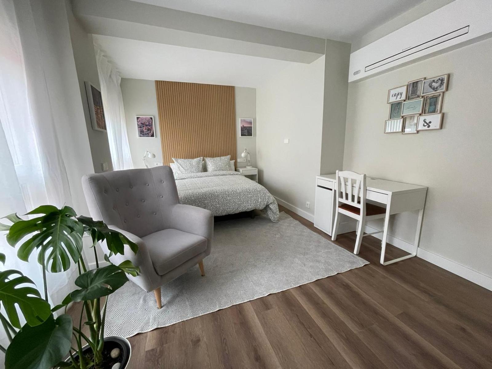 Rooms Madrid Rio Bagian luar foto