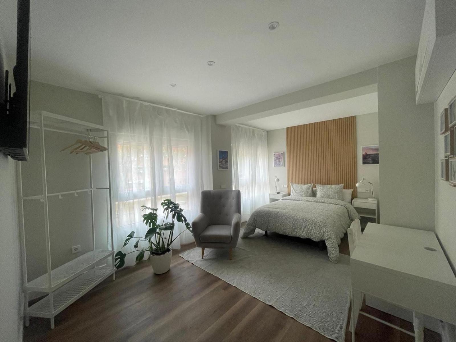 Rooms Madrid Rio Bagian luar foto